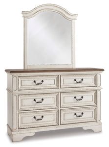 Realyn Small Dresser