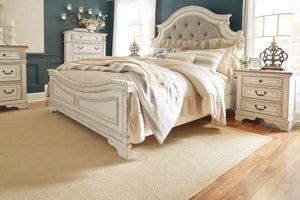 Realyn King Upholstered Panel Bed